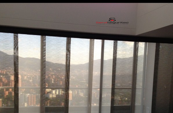 Panel-Japonés-4_cortinas_persianas_medellin_bogota_bucaramanga_pereira_manizales_cartagena_barranquilla_santanderr